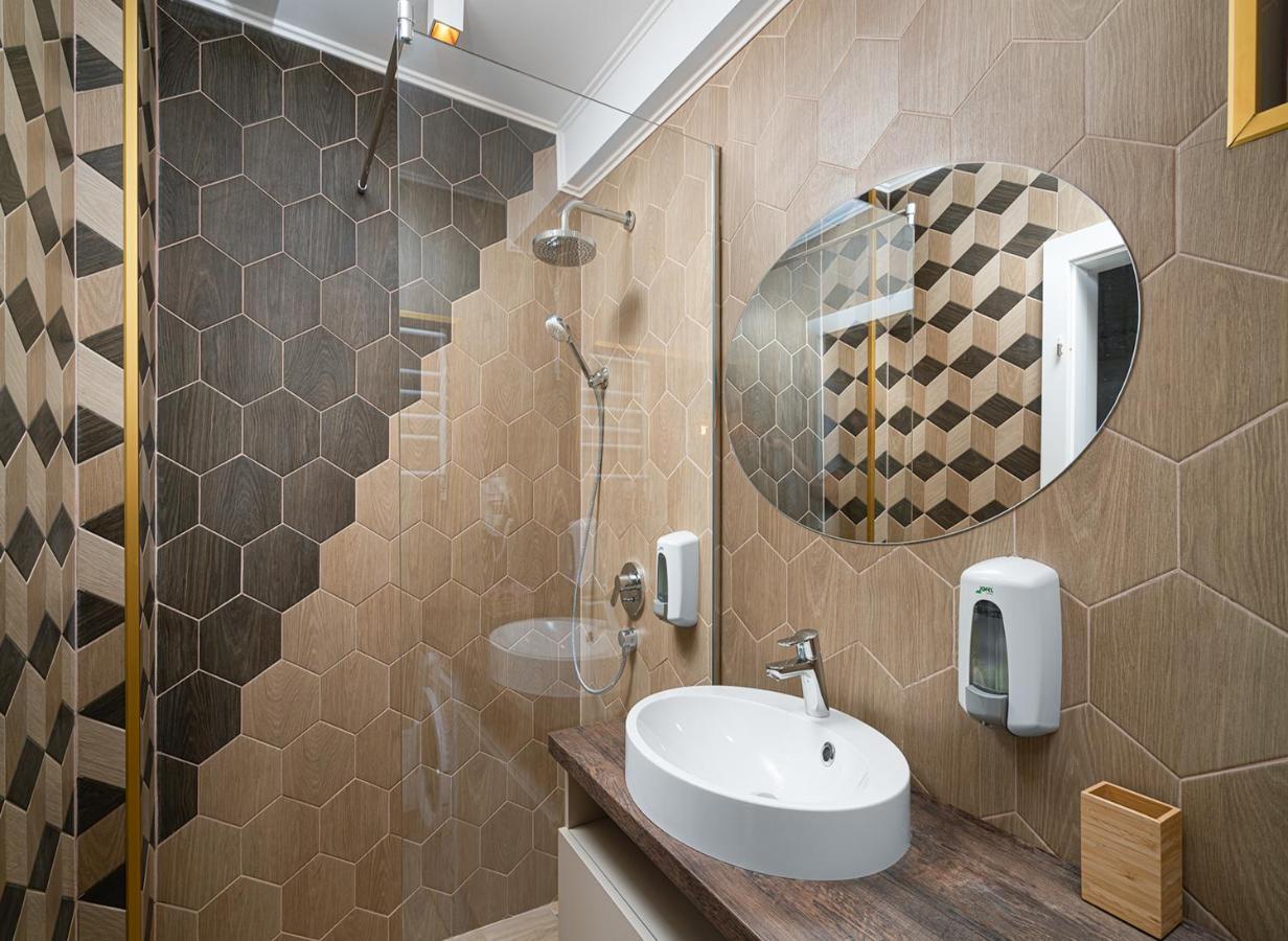Appartement Amazon à Bucarest Extérieur photo